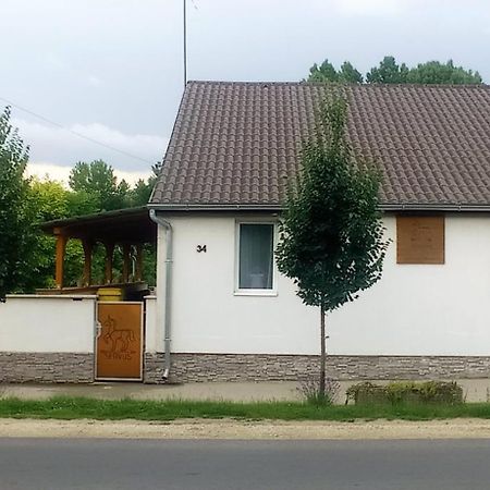 Servus Vendeghaz Lengyeltoti Exteriér fotografie