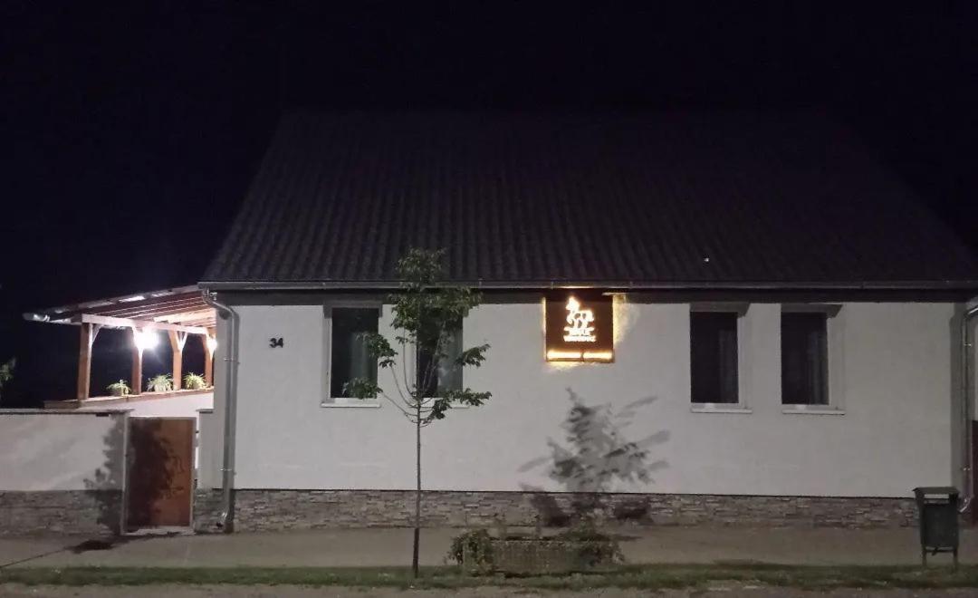 Servus Vendeghaz Lengyeltoti Exteriér fotografie