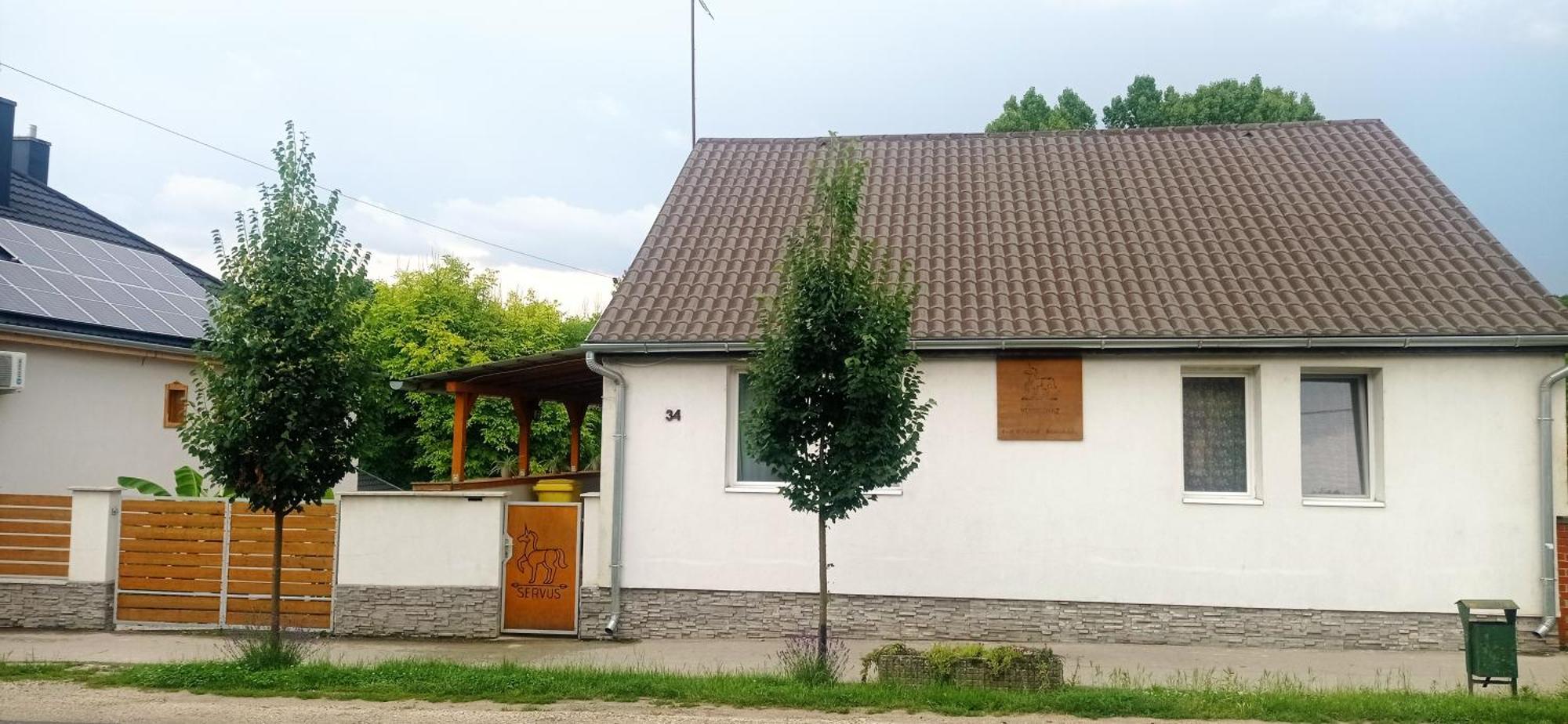 Servus Vendeghaz Lengyeltoti Exteriér fotografie